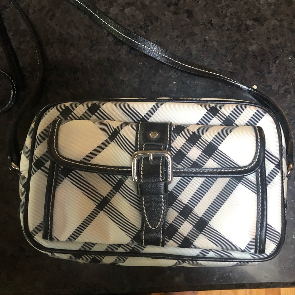 Vintage White Burberry crossbody bag